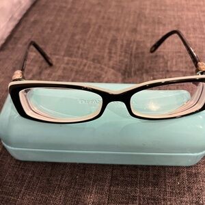 Tiffany & Co. Glasses with case. Made in Italy.